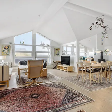 4 Bedroom Beautiful In Løkken