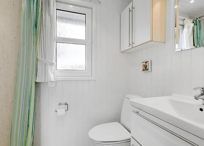 4 Bedroom Beautiful In Løkken