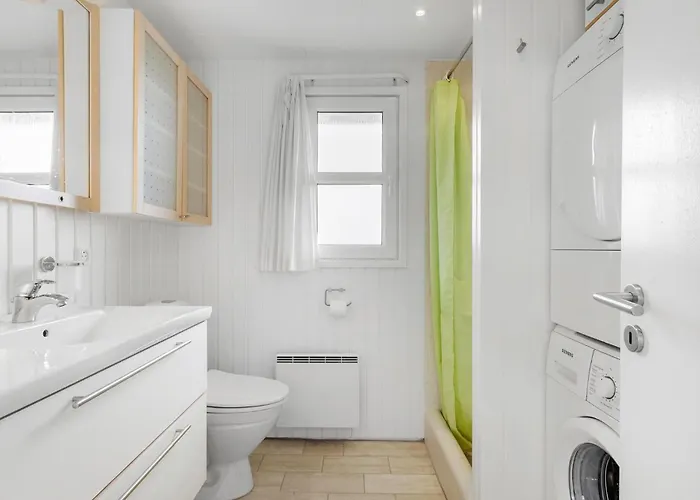 4 Bedroom Beautiful In