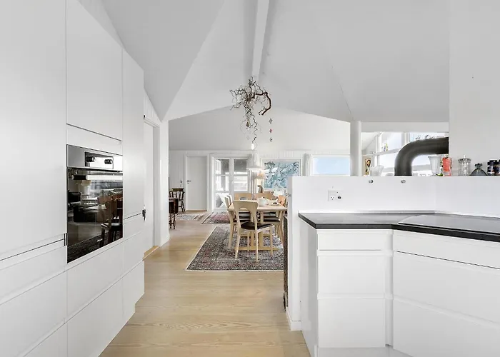 4 Bedroom Beautiful In