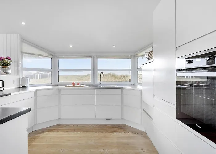 4 Bedroom Beautiful In Løkken