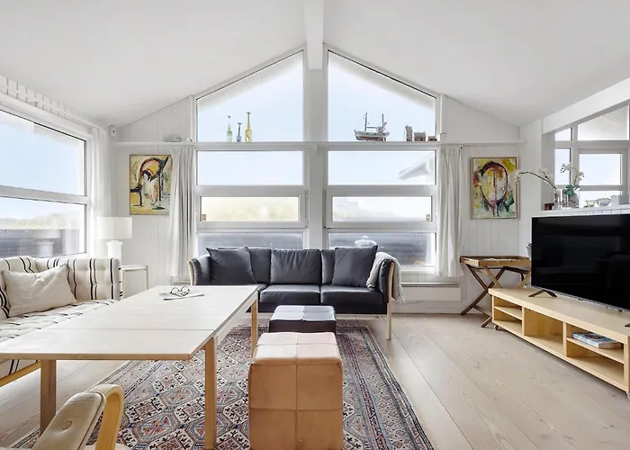 4 Bedroom Beautiful In