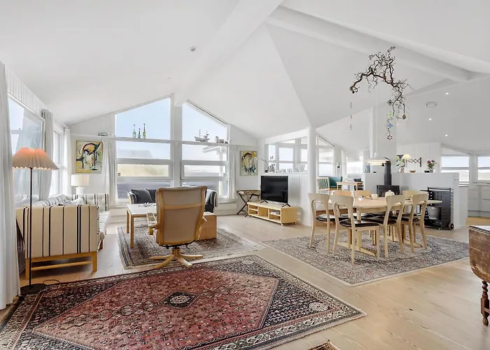 4 Bedroom Beautiful In Løkken