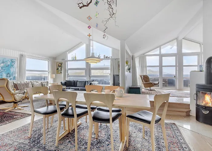 4 Bedroom Beautiful In