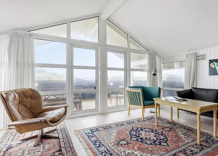 4 Bedroom Beautiful In Løkken