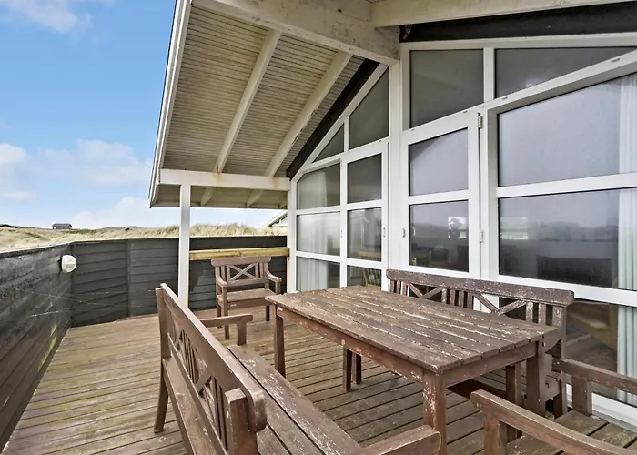 4 Bedroom Beautiful In Сasa de vacaciones