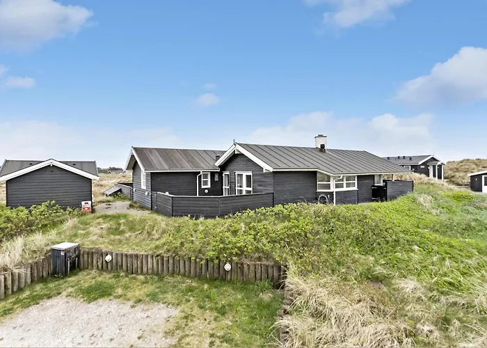 4 Bedroom Beautiful In *